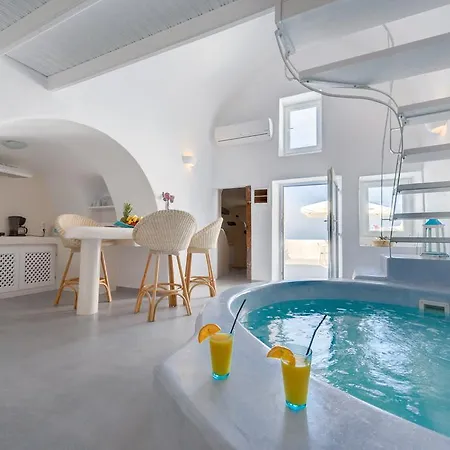 Villa White Fira (Santorini)