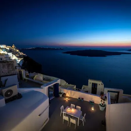 White * Fira (Santorini)
