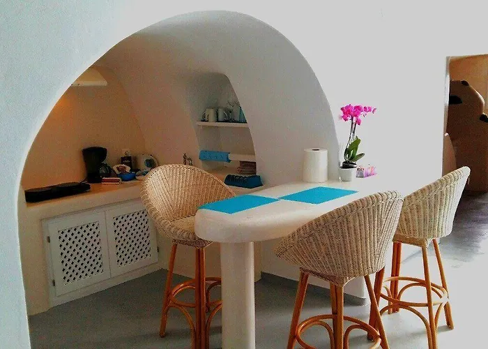 White Fira (Santorini)