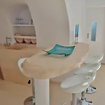 سكن فيرا وايت فيلة ثيرا