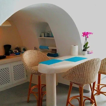 White Fira (Santorini)