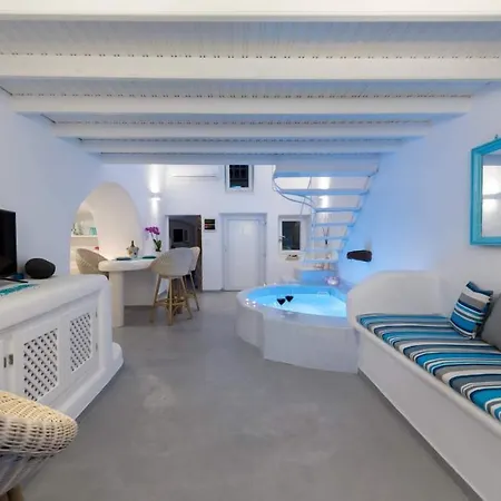 Villa White Fira (Santorini)