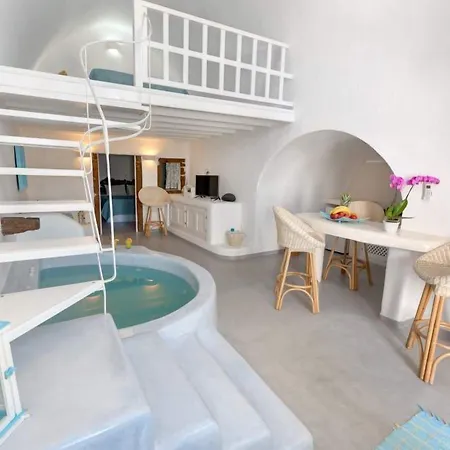 Villa White Fira (Santorini)