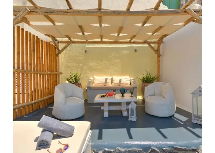 White * סנטוריני