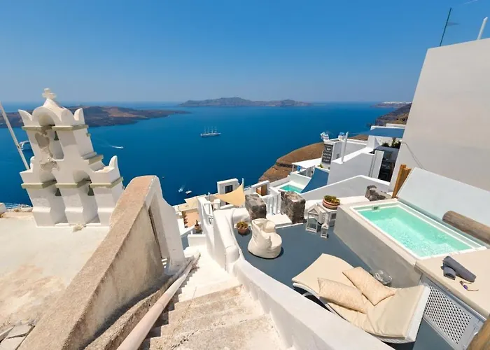 Villa White Fira (Santorini)