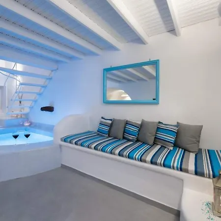 Villa White Fira (Santorini)