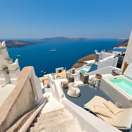 Villa White Fira (Santorini)