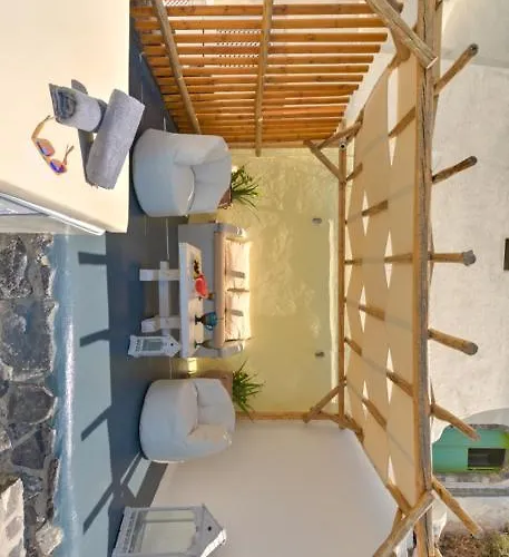 White * Fira (Santorini)